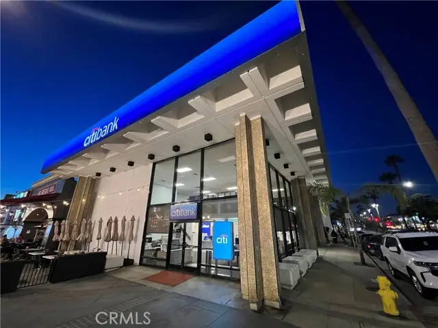 81 Pier Avenue, Hermosa Beach, CA 90254 - Image #3