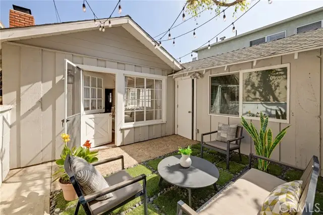 525 Manhattan Beach Boulevard, Manhattan Beach, CA 90266 - Image #2