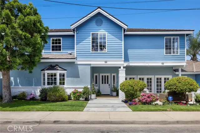 1760 9th Street, Manhattan Beach, CA 90266 - Image #1