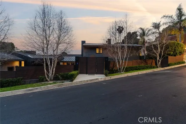 8808 Thrasher Avenue, Los Angeles, CA 90069 - Image #1