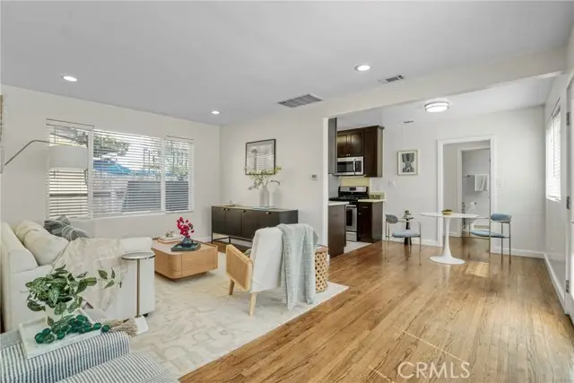 2402 Ocean Park Blvd #1, Santa Monica, CA 90405 - Image #2