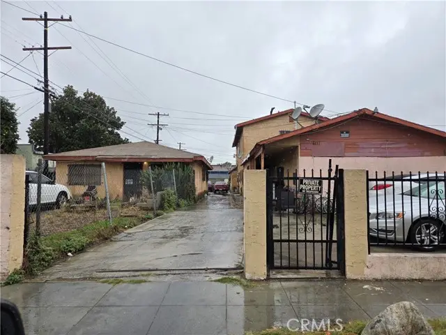 6111 Menlo Avenue, Los Angeles, CA 90044 - Image #2