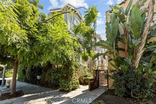 6526 Fountain, Los Angeles, CA 90028 - Image #2