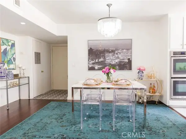 5429 Newcastle #301, Encino (los Angeles), CA 91316