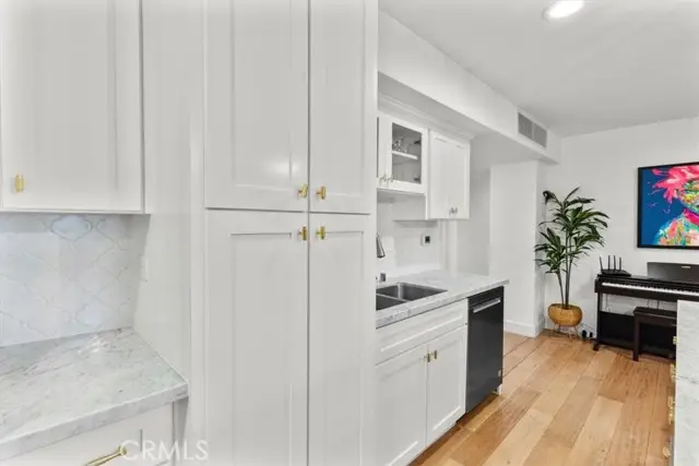 10501 Wilshire #2212, Los Angeles, CA 90024 - #3