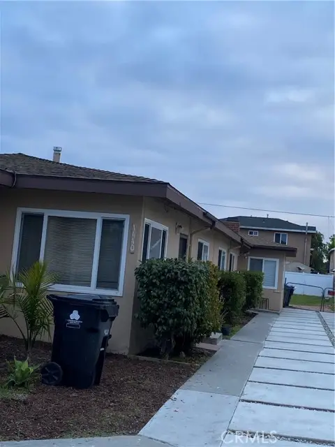 1442 W 220th St, Torrance, CA 90501