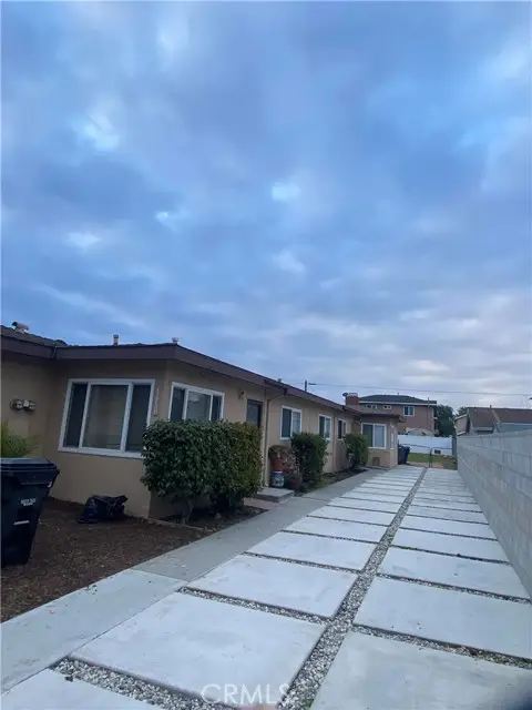 1442 W 220th St, Torrance, CA 90501 - Image #2