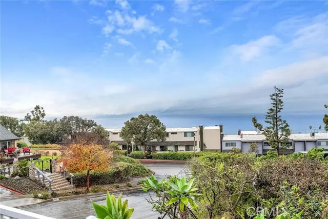 641 Via Los Miradores, Redondo Beach, CA 90277 - Image #3