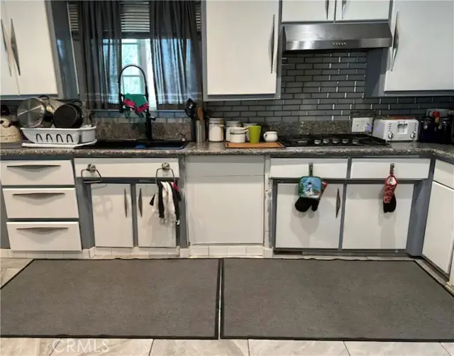 2708 College Avenue, Bakersfield, CA 93306 - #2