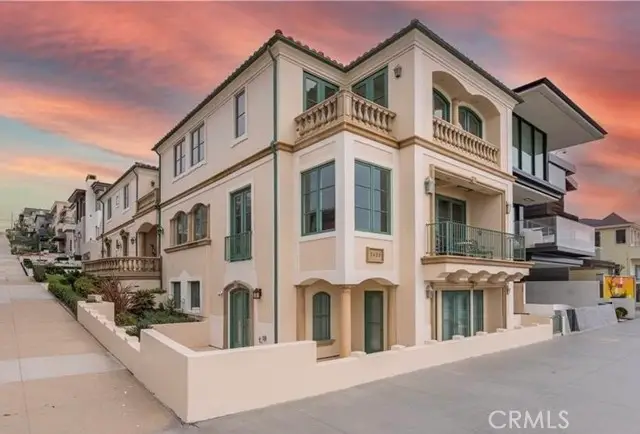 2420 The Strand, Manhattan Beach, CA 90266 - #2