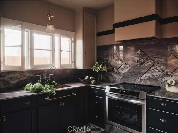 7148 Marshfield, Los Angeles, CA 90046