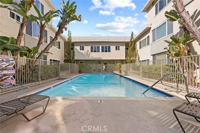 1525 N Hayworth Avenue #204, Los Angeles, CA 90046 - #2