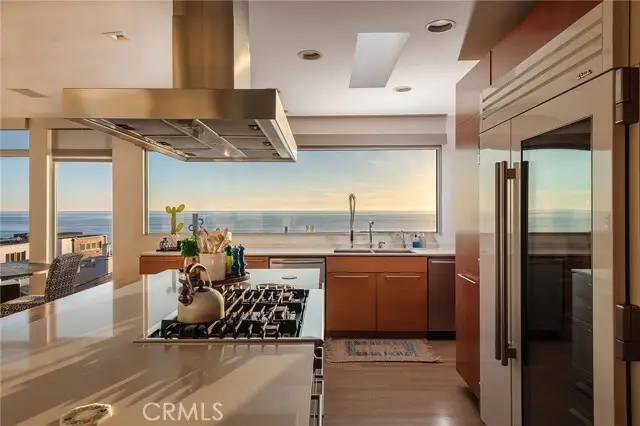 121 16th Street, Manhattan Beach, CA 90266 - #2