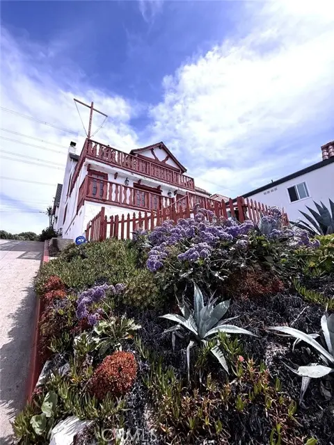 4308 Crest Drive, Manhattan Beach, CA 90266