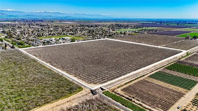 896 N Mariposa Avenue, Visalia, CA 93292 - Image #2