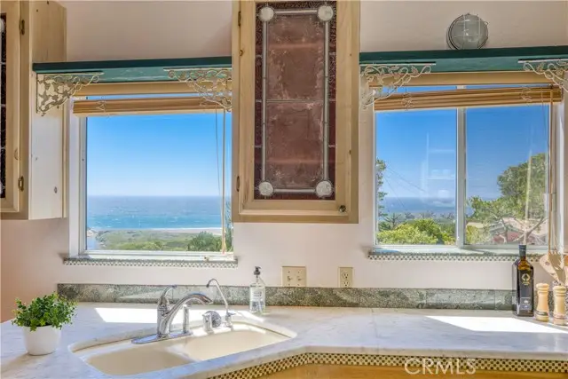 564 Croyden Ln, Cambria, CA 93428 - Image #3
