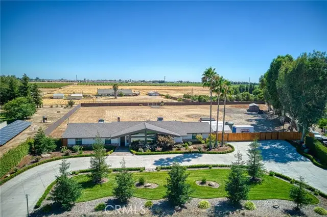 8639 E Los Altos Avenue, Clovis, CA 93619 - Image #3