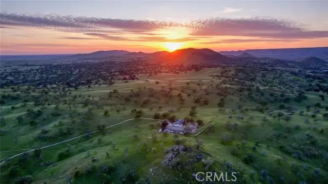 18486 Tollhouse Road, Clovis, CA 93619 - Image #1