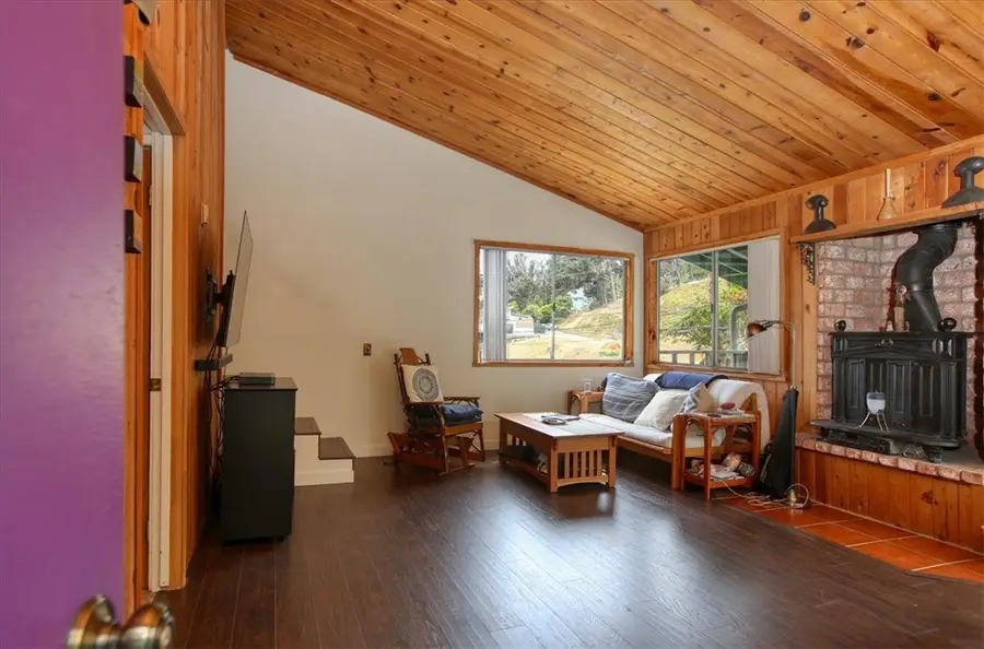 910 Sheffield Street, Cambria, CA 93428 - Image #2