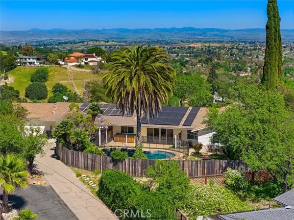 215 Hilltop, Paso Robles, CA 93446