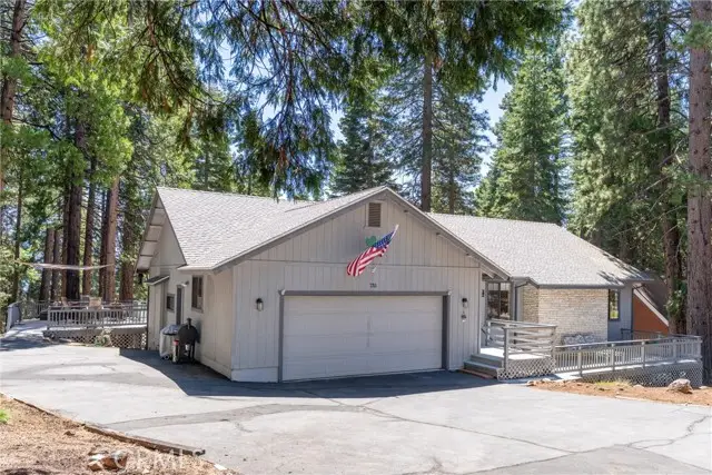 720 E Mountain Ridge Road, Lake Almanor, CA 96137 - Image #3