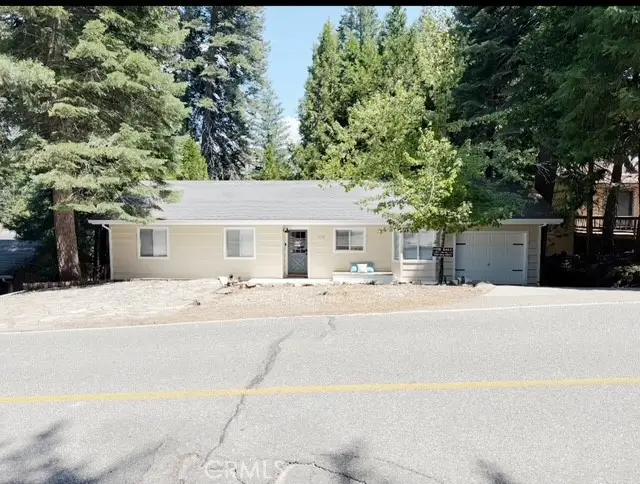 910 Clifford Drive, Lake Almanor Country Club, CA 96137 - Image #2
