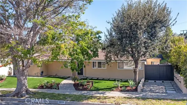 20324 Oxnard Street, Woodland Hills (los Angeles), CA 91367