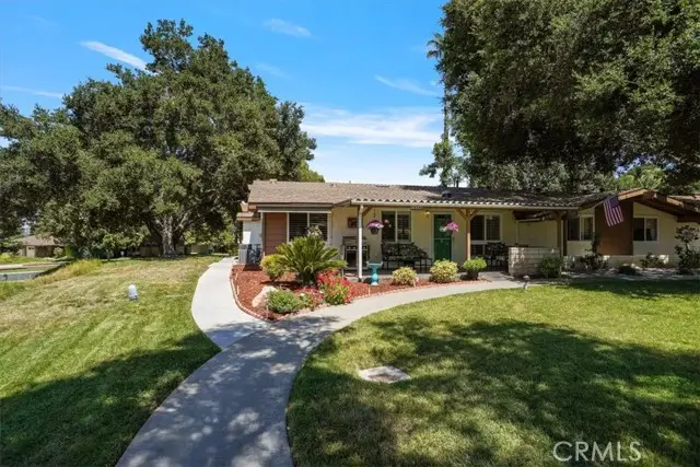 19348 Avenue Of The Oaks, Newhall, CA 91321 - Image #1