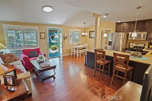 19348 Avenue Of The Oaks, Newhall, CA 91321 - Image #3