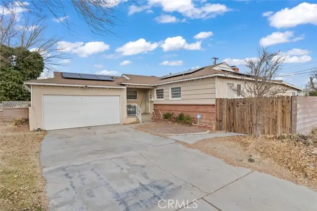 1237 W Avenue J, Lancaster, CA 93534 - Image #2