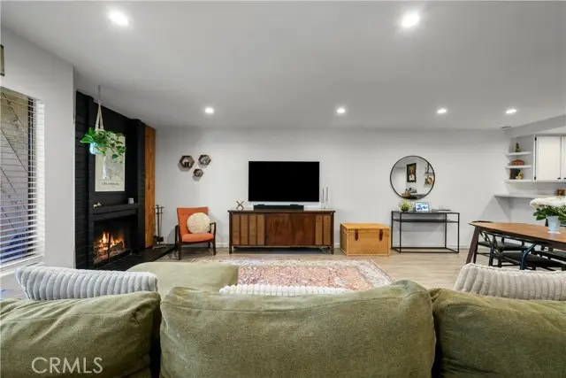 24837 Apple Street #B, Santa Clarita, CA 91321 - #3