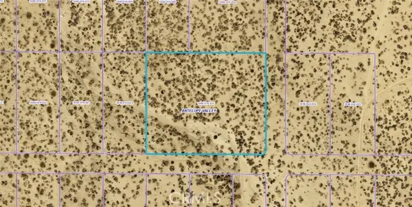 0 R12, Sun Village, CA 93543