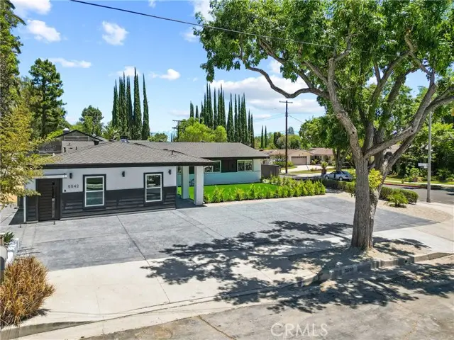 5540 Franrivers Avenue, Woodland Hills, CA 91367 - Image #1