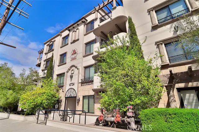 4724 Kester Avenue #404, Sherman Oaks, CA 91403 - Image #2
