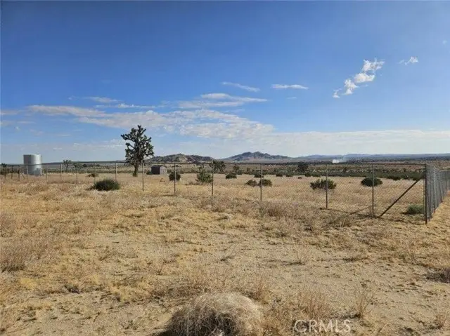 137 E Avenue N6, Palmdale, CA 93591 - Image #3