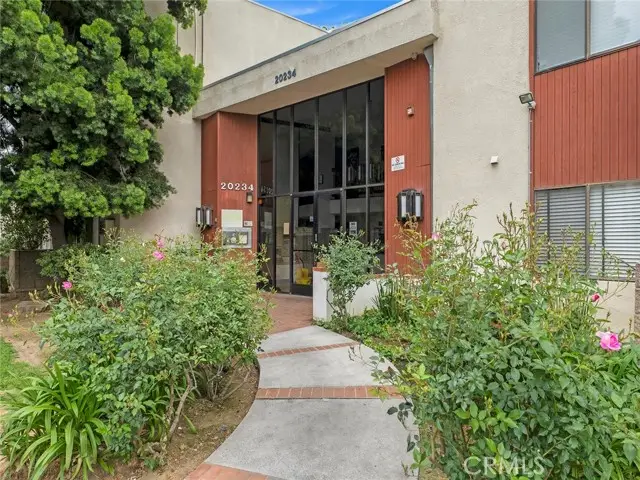 20234 Cantara Street #107, Winnetka, CA 91306 - Image #2