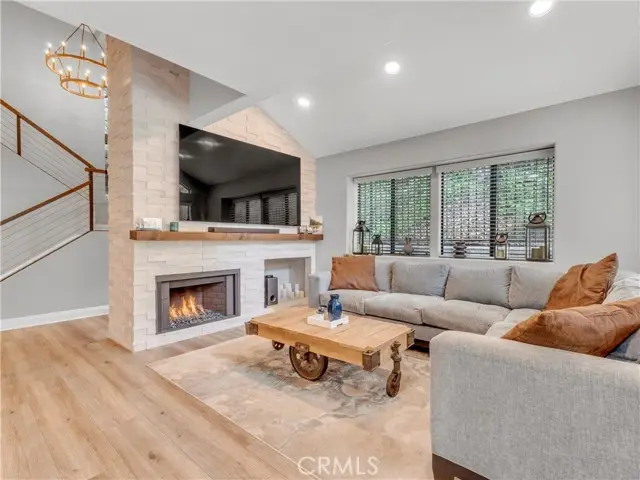 29729 Strawberry Hill Drive, Agoura Hills, CA 91301 - Image #1