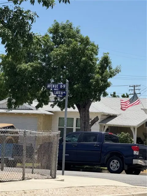 37515 Larkin Avenue, Palmdale, CA 93550 - Image #3