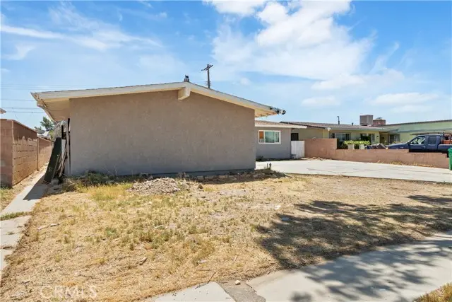 1126 W Avenue H6, Lancaster, CA 93534 - Image #2