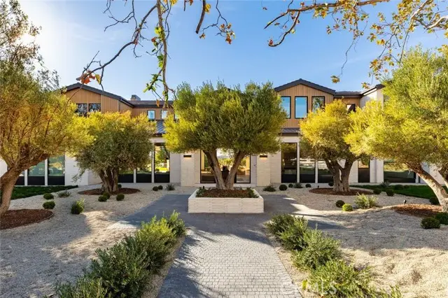 25151 Jim Bridger Road, Hidden Hills, CA 91302 - Image #2