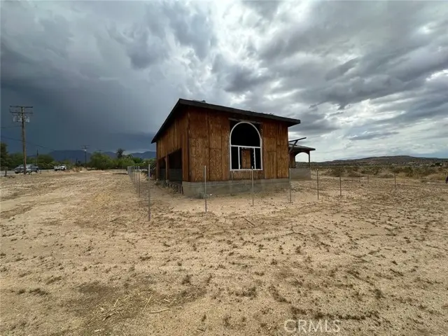 33553 Longview Road, Pearblossom, CA 93553 - Image #3