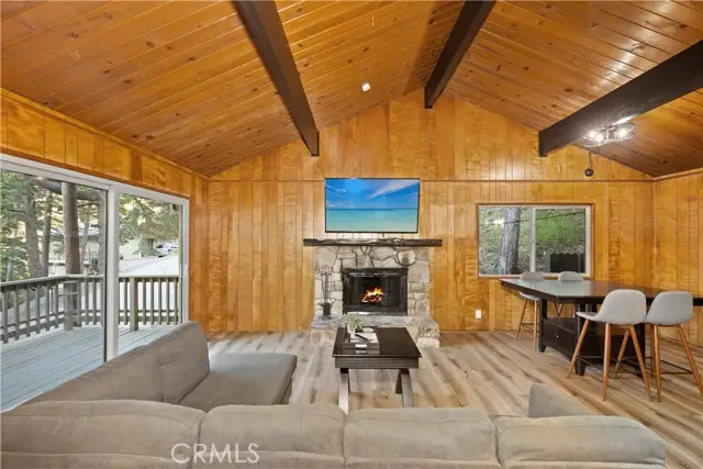 990 Nesthorn Drive, Crestline, CA 92325 - Image #3