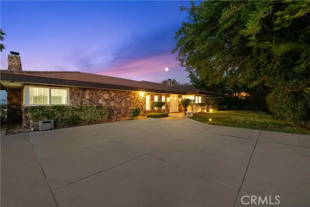 354 Westlake Drive, Palmdale, CA 93551 - Image #1