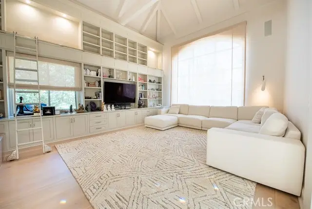 17636 Camino De Yatasto, Pacific Palisades, CA 90272 - Image #3