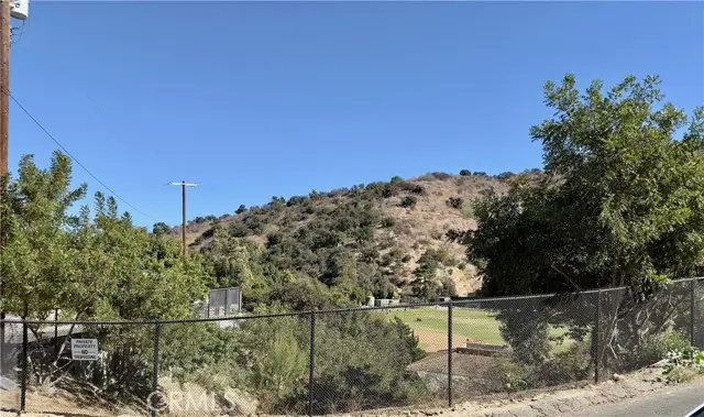 3747 Camino De La Cumbre, Sherman Oaks, CA 91423 - Image #3