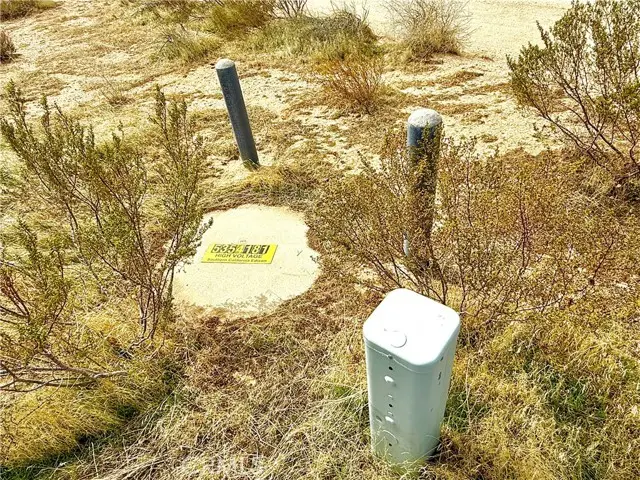 12220 Magazine Gap Drive, Mojave, CA 93501 - Image #2