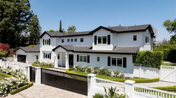 20701 Dumont Street, Woodland Hills (los Angeles), CA 91364