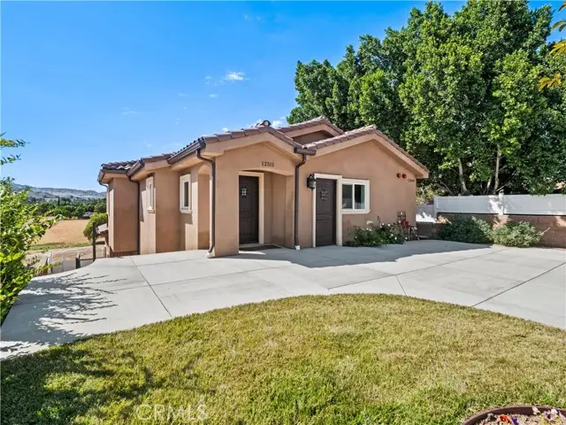12511 Haleh Lane, San Fernando Valley, CA 91342 - Image #3