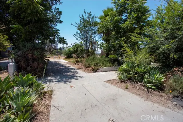 1152 E Mendocino Street, Altadena, CA 91001 - Image #2