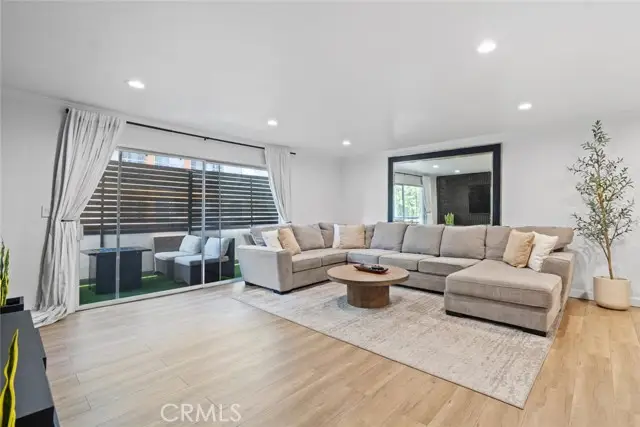 14414 Addison Street #24, Sherman Oaks, CA 91423 - Image #2